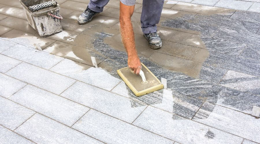 Professional gutter cleaning in Hendersonville, TN